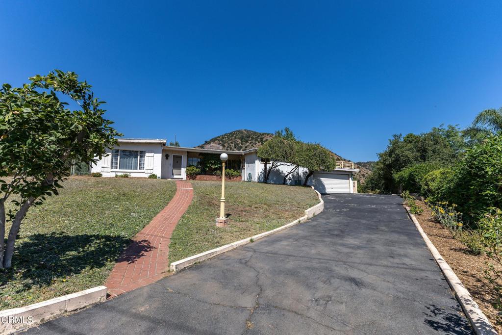 890 Ridgeside Drive Monrovia, CA 91016 - Photo 2 of 31 02