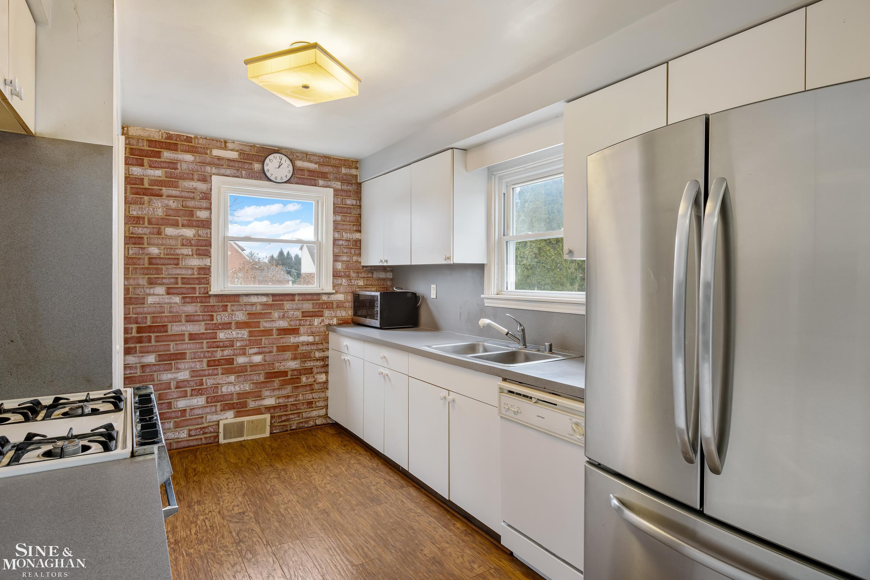 532 East Avon Road Rochester Hills, MI 48307 - Photo 13 of 39 Gallery Image 13