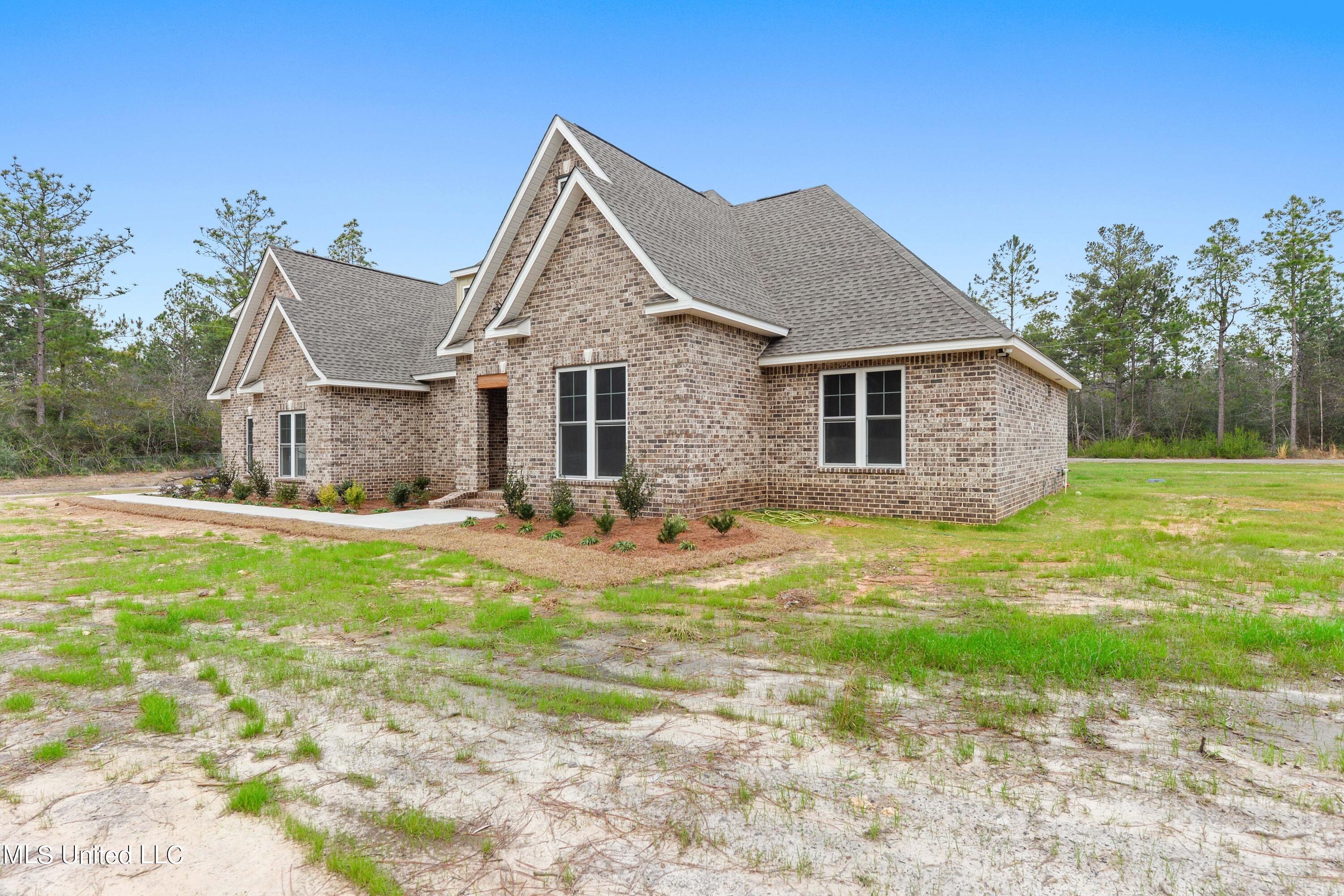 3975 Davis Sawmill Road Lucedale, MS 39452 - Photo 2 of 33 002