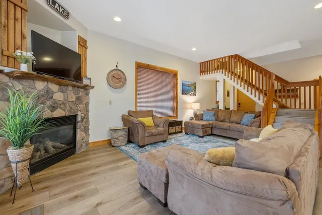 $569,000 | 40838 Village Pass Lane, Unit 18, Shaver Lake, CA 93664