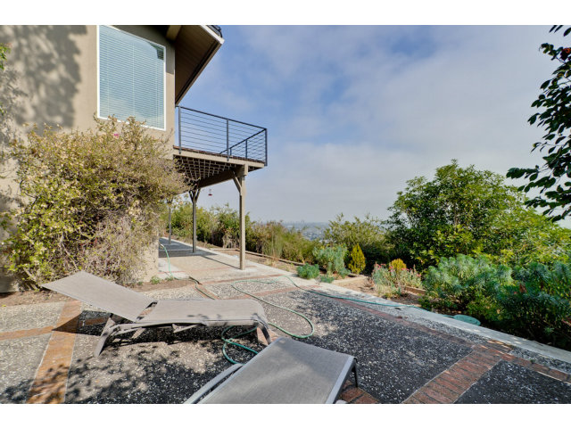 1606 Courtland Road Belmont, CA 94002 - Photo 16 of 17 a view of a backyard