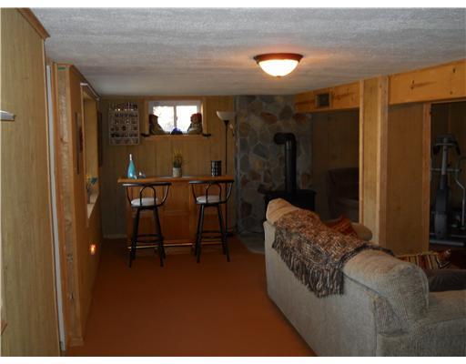 28 Vidoni Road Imperial, PA 15126 - Photo 9 of 17 Den/Family/Great Room.