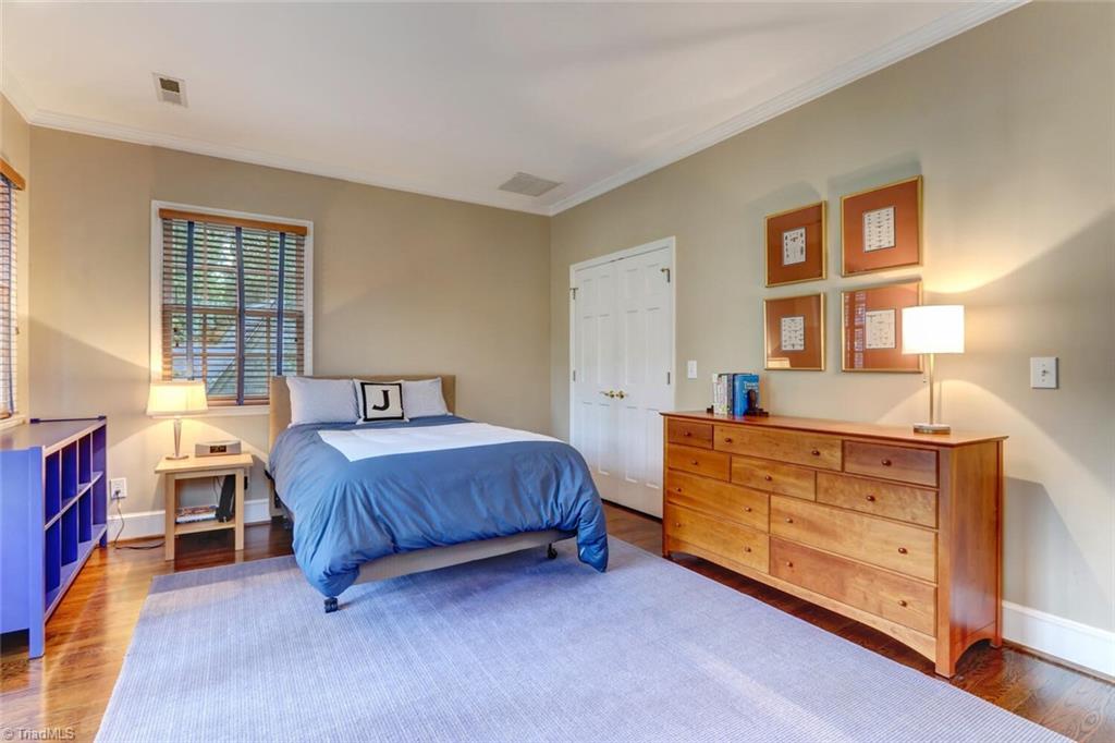 912 Dover Road Greensboro, NC 27408 - Photo 36 of 50 Gallery Image 36