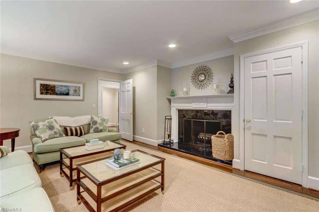 912 Dover Road Greensboro, NC 27408 - Photo 5 of 50 Gallery Image 5