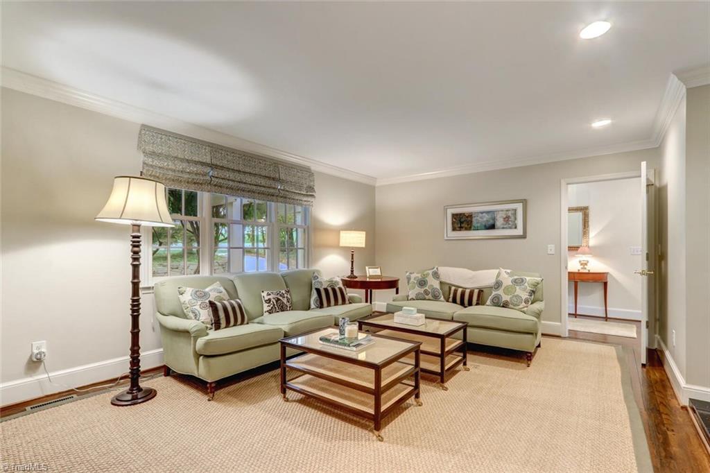 912 Dover Road Greensboro, NC 27408 - Photo 7 of 50 Gallery Image 7