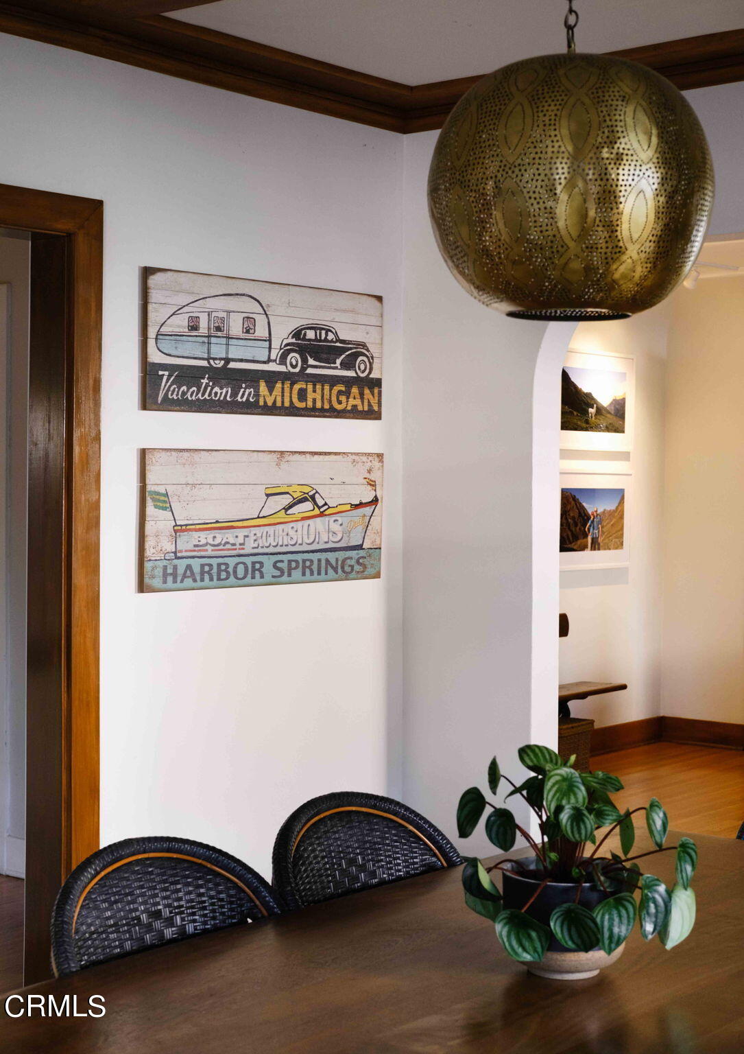 1864 Queensberry Road Pasadena, CA 91104 - Photo 14 of 40 a view of a door and chair