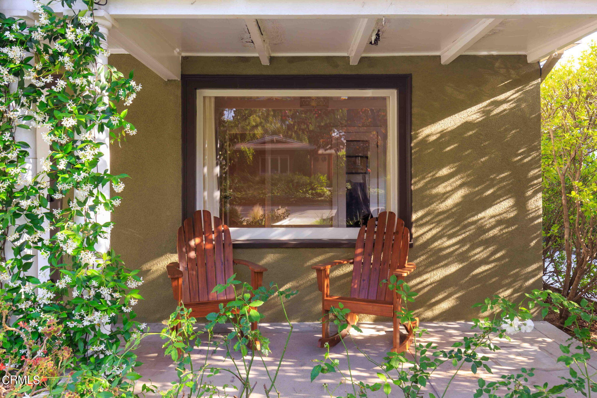 1864 Queensberry Road Pasadena, CA 91104 - Photo 4 of 40 a view of a door of the house