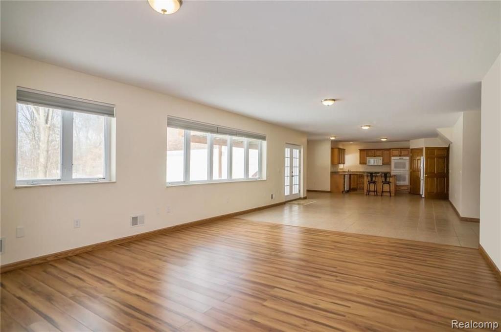 11104 Mcgregor Road Pinckney, MI 48169 - Photo 25 of 42