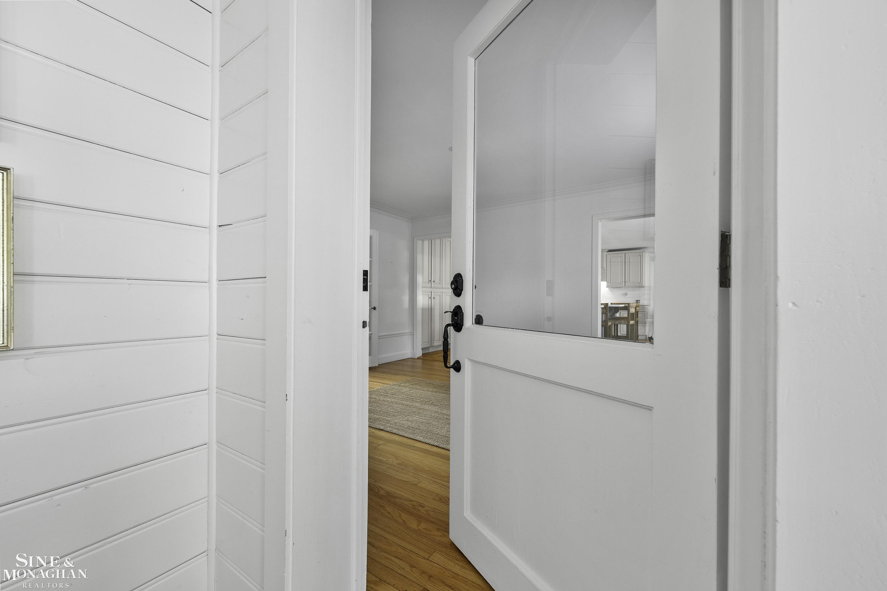 328 Touraine Road Grosse Pointe, MI 48236 - Photo 13 of 54 50156202-7e339dce-9d4d-4c01-9869-452f030a719b.JPG