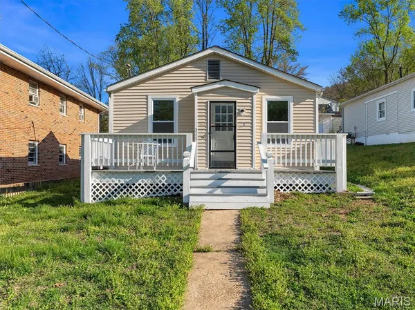 $180,000 | 317 East Sand Street, Pacific, MO 63069