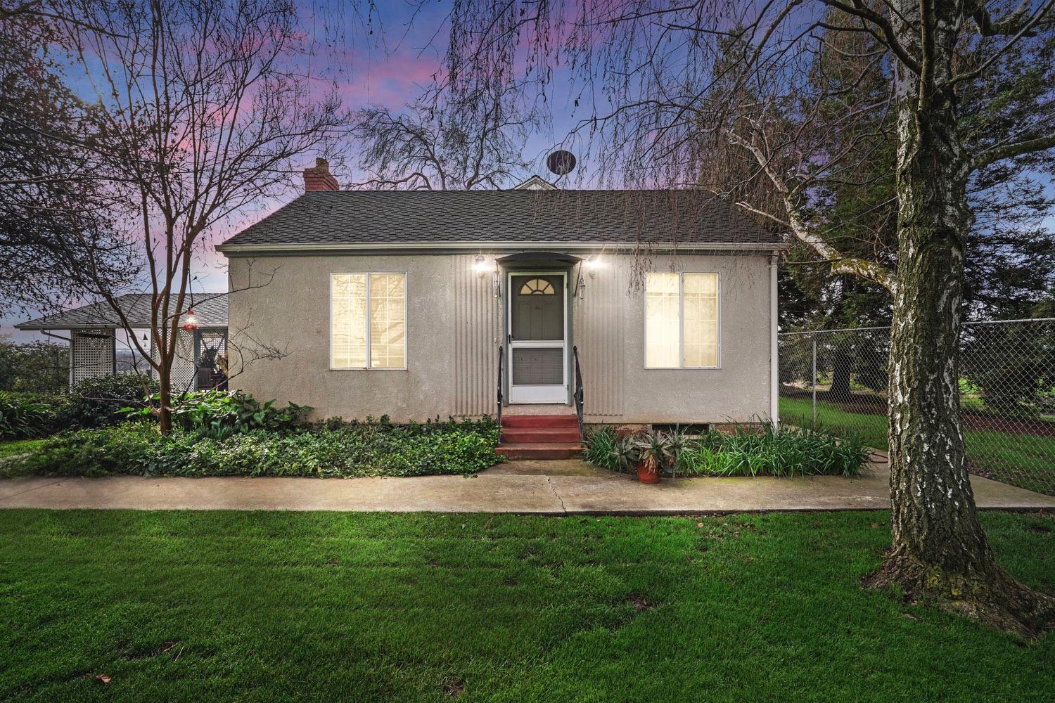 4330 West Peltier Rd  