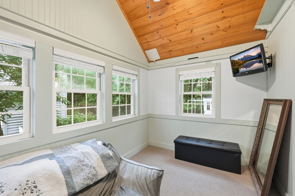 154 Barnard Road Worcester, MA 01605 - Photo 12 of 29