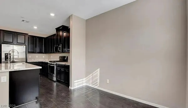$2,600 | 37 Alamere Falls Drive, Las Vegas, NV 89138