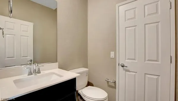 $2,600 | 37 Alamere Falls Drive, Las Vegas, NV 89138