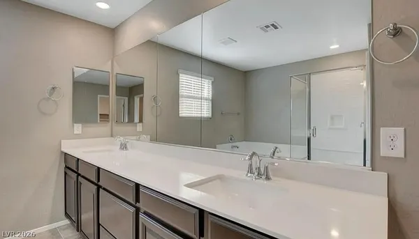 $2,600 | 37 Alamere Falls Drive, Las Vegas, NV 89138