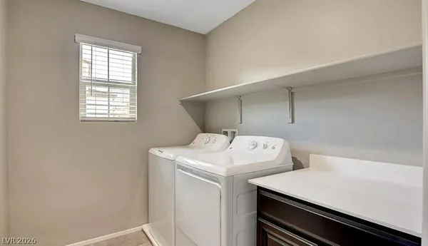 $2,600 | 37 Alamere Falls Drive, Las Vegas, NV 89138