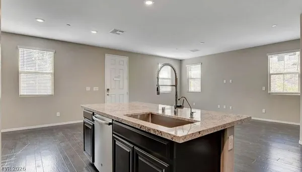 $2,600 | 37 Alamere Falls Drive, Las Vegas, NV 89138