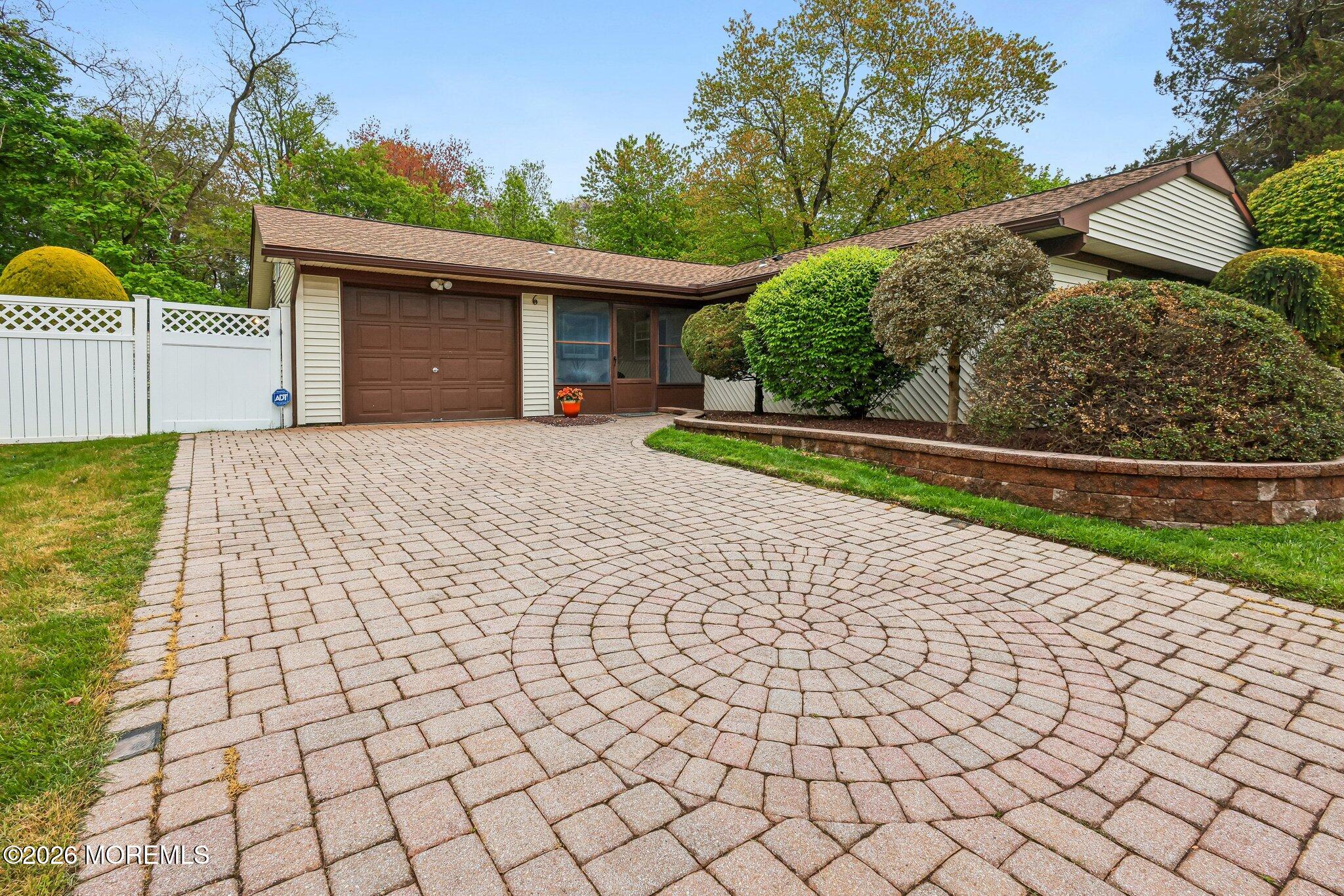 6 Wister Place Matawan, NJ 07747 - Photo 2 of 25 002