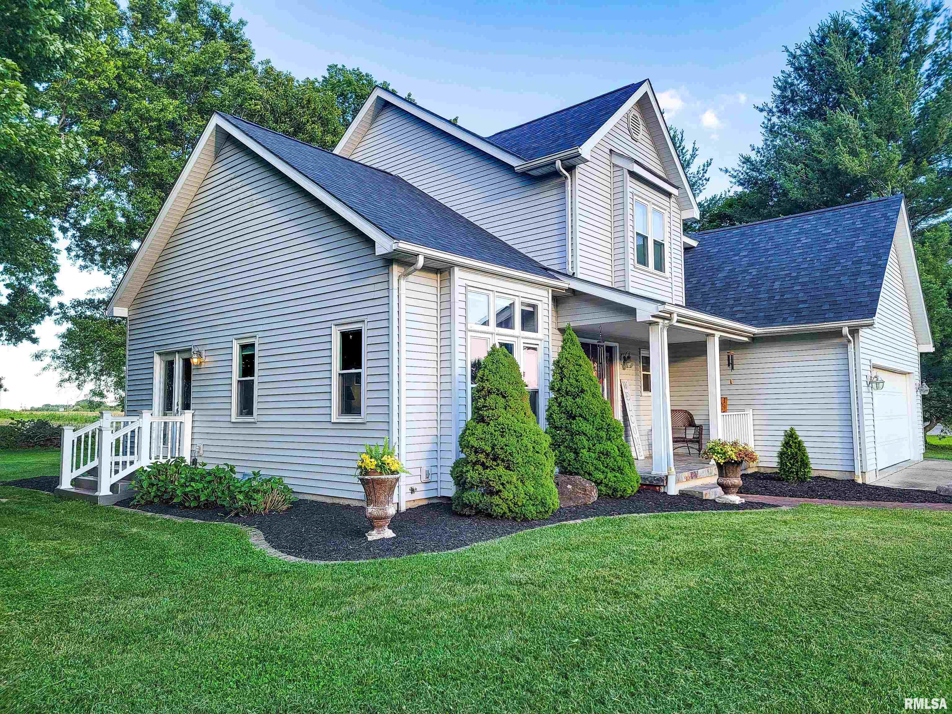 352 Hancock Drive Flora, IL 62839 - Photo 2 of 98