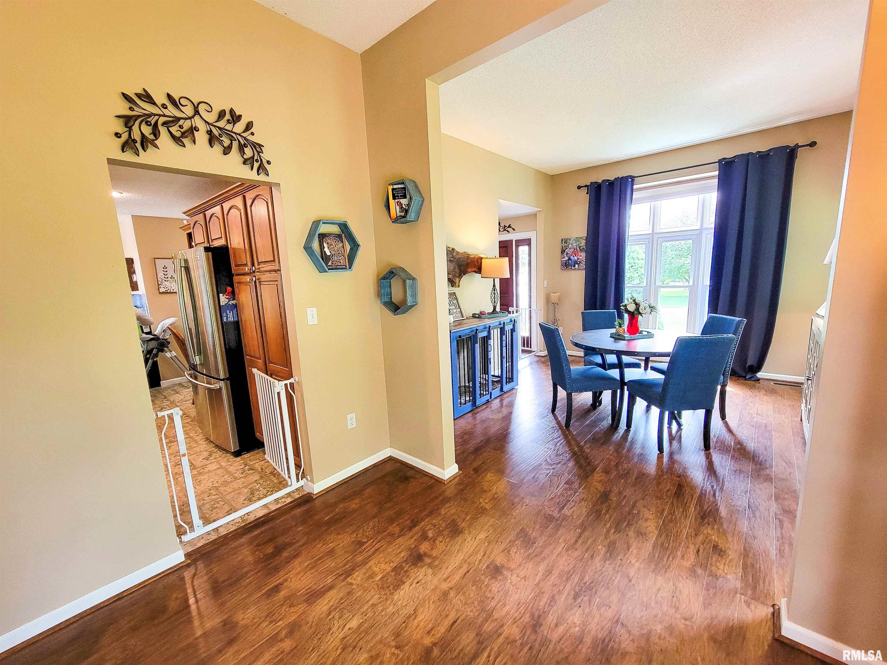 352 Hancock Drive Flora, IL 62839 - Photo 23 of 98