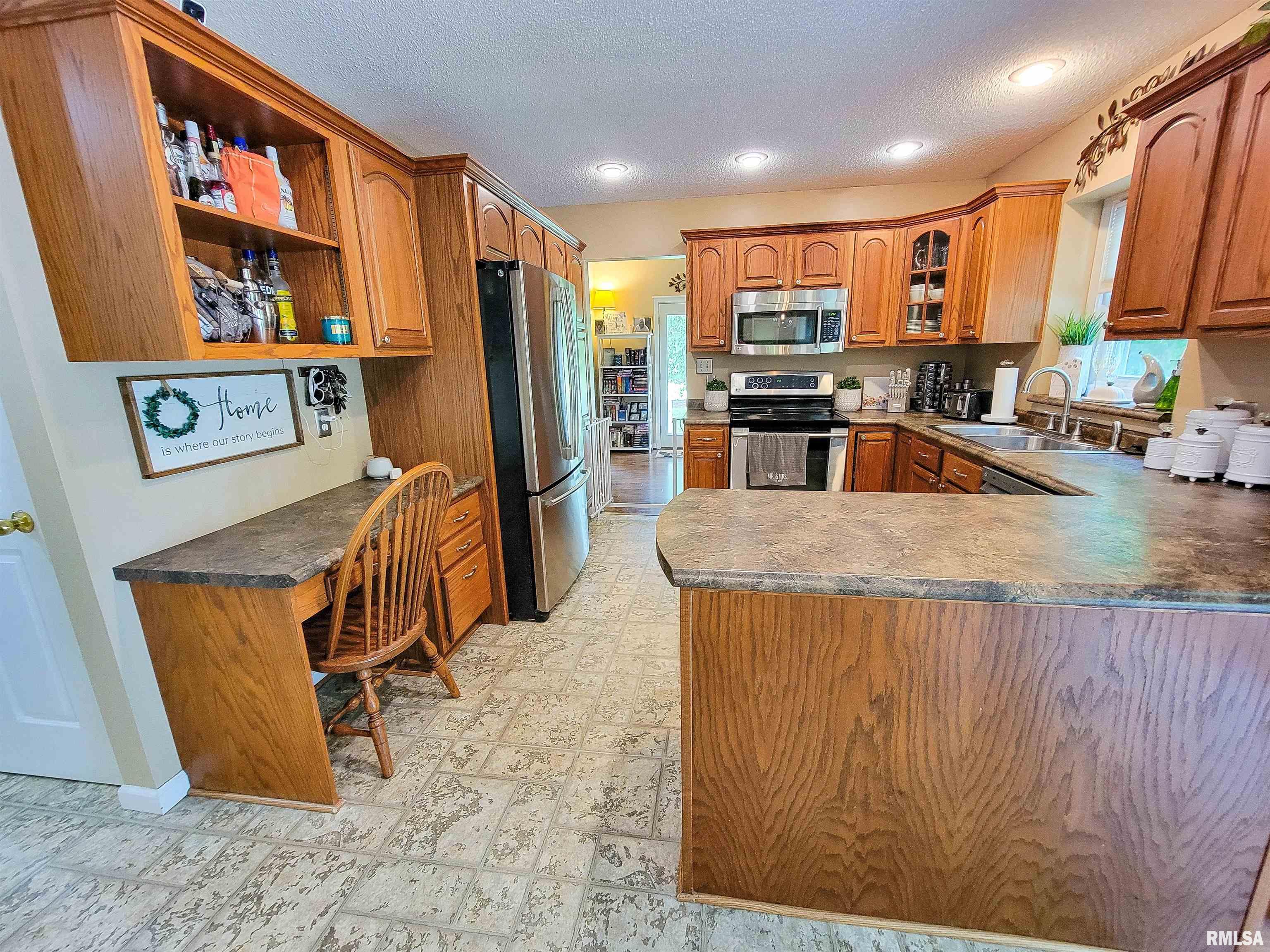 352 Hancock Drive Flora, IL 62839 - Photo 33 of 98