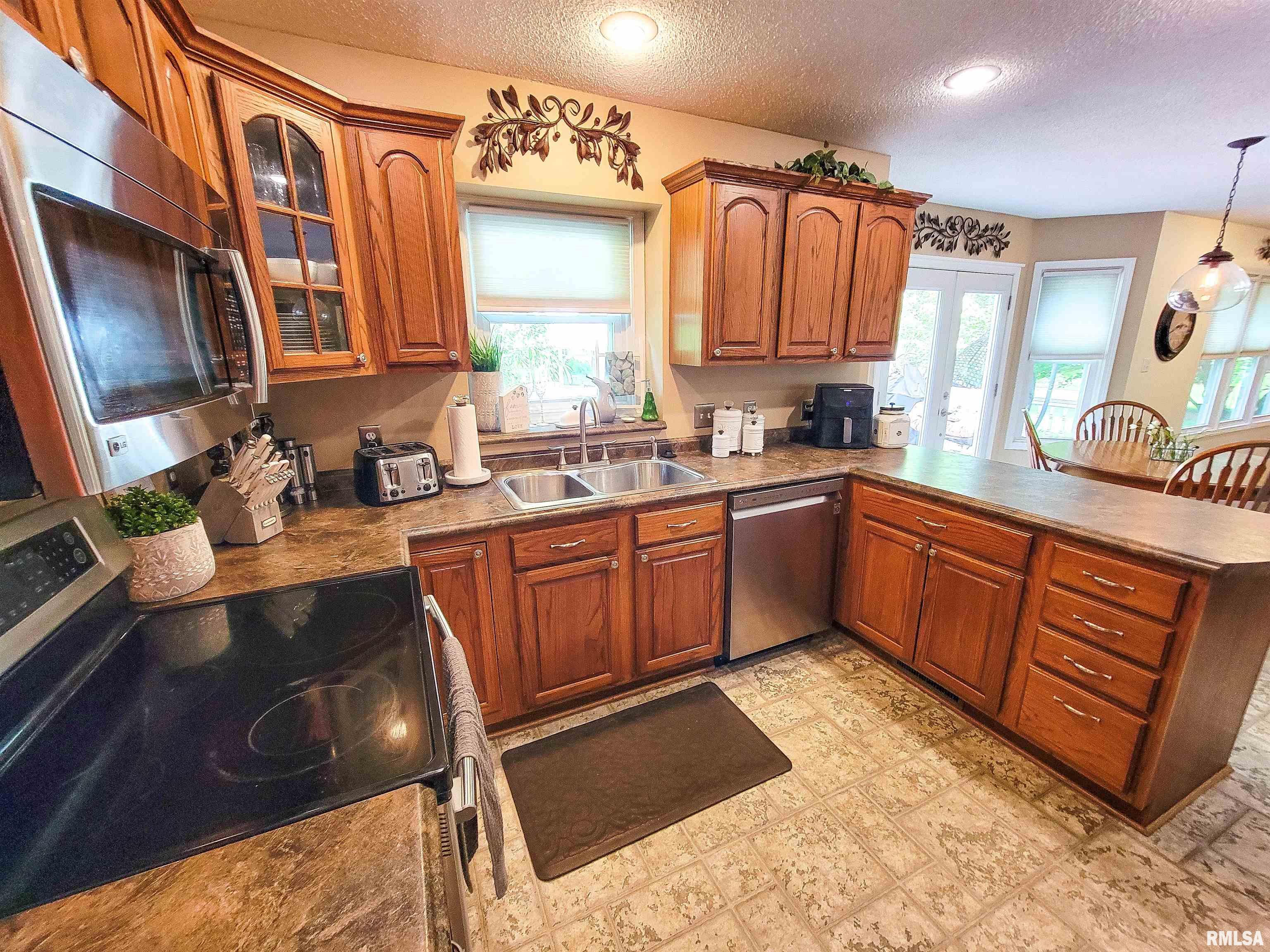352 Hancock Drive Flora, IL 62839 - Photo 37 of 98