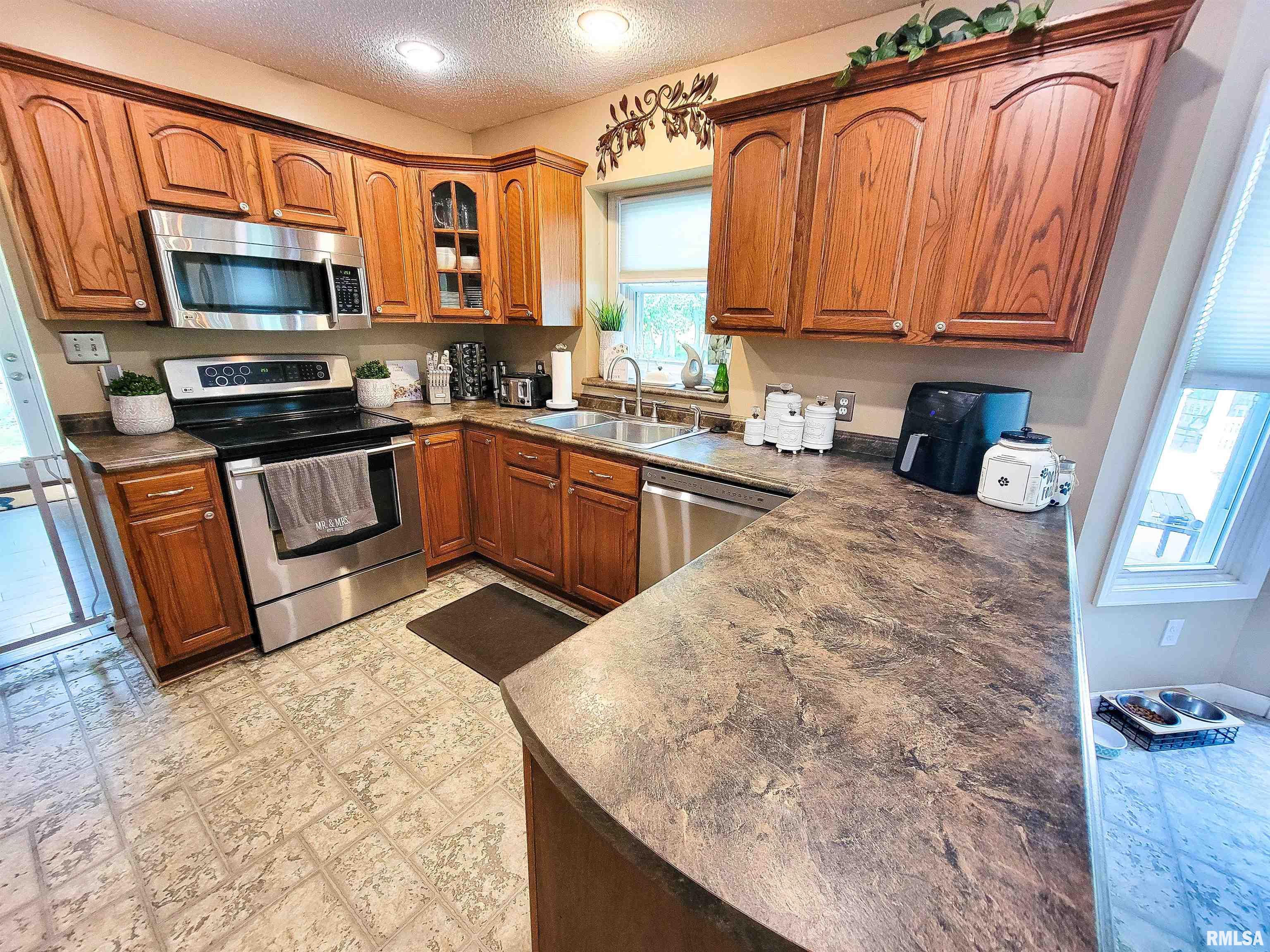 352 Hancock Drive Flora, IL 62839 - Photo 43 of 98