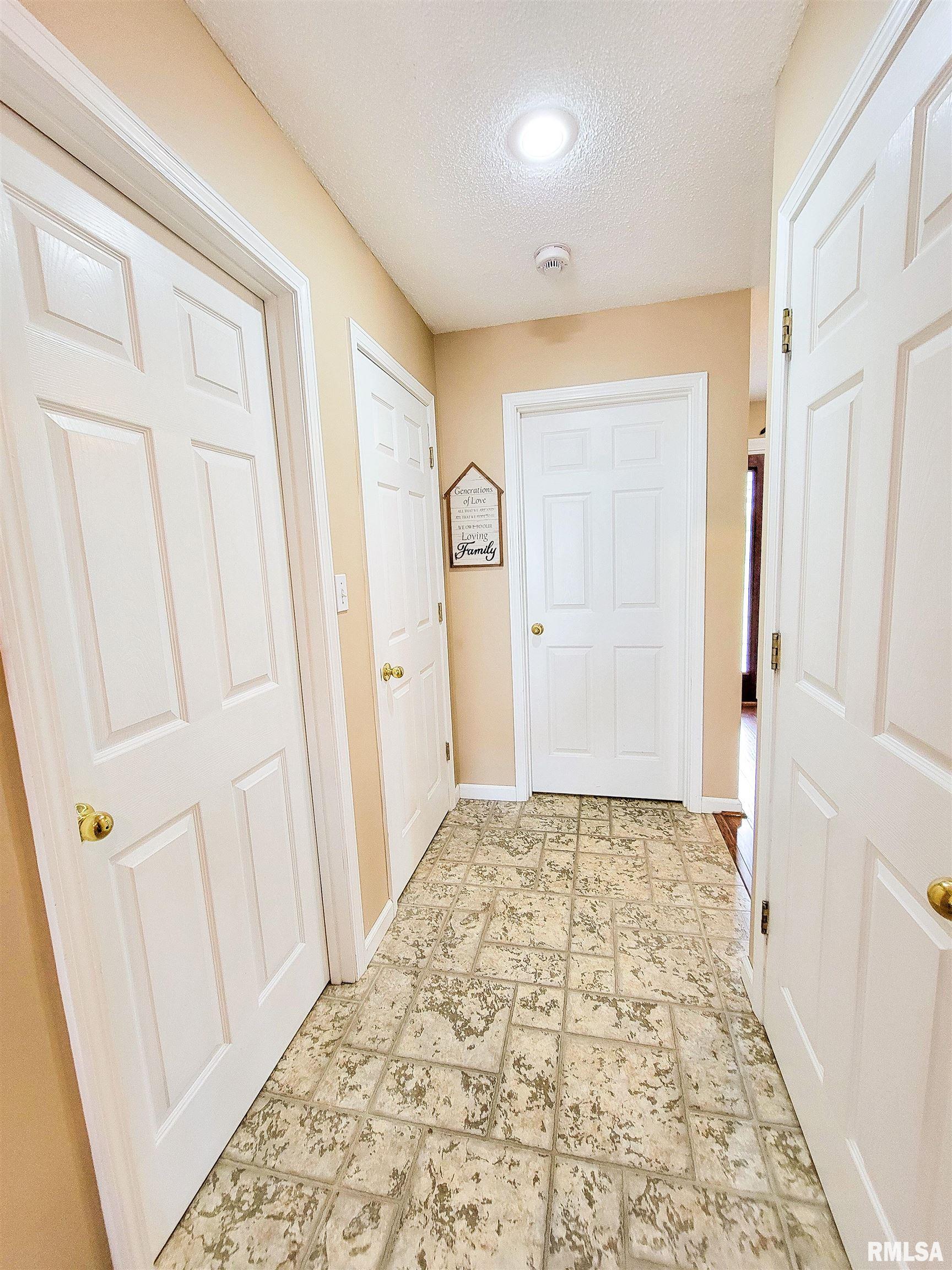 352 Hancock Drive Flora, IL 62839 - Photo 64 of 98