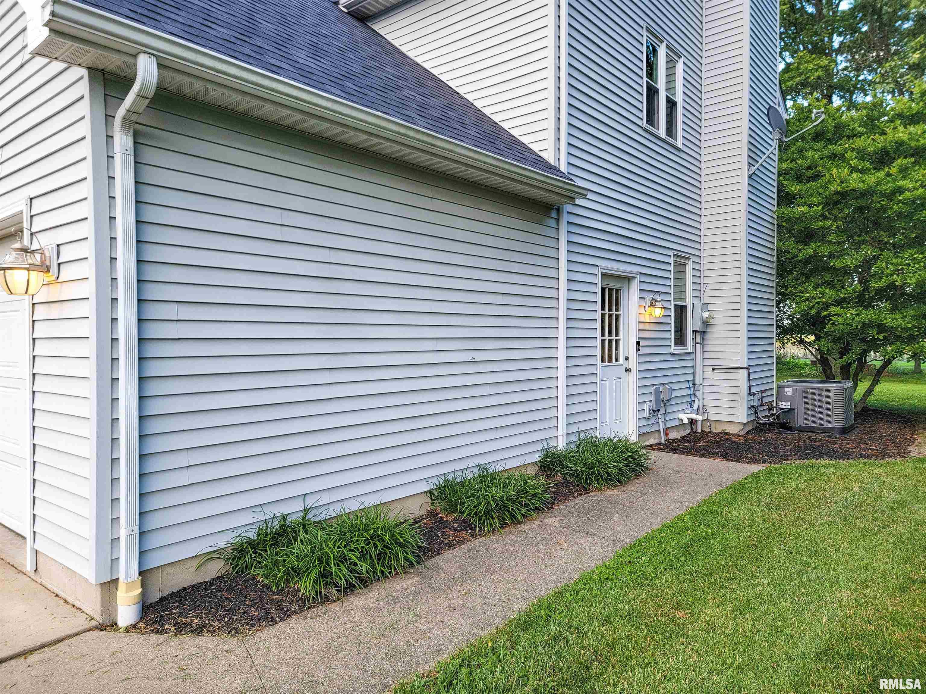 352 Hancock Drive Flora, IL 62839 - Photo 87 of 98