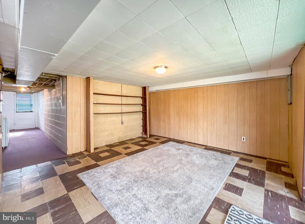 15018 London Road Philadelphia, PA 19116 - Photo 36 of 52 So many hybrid options for this space!