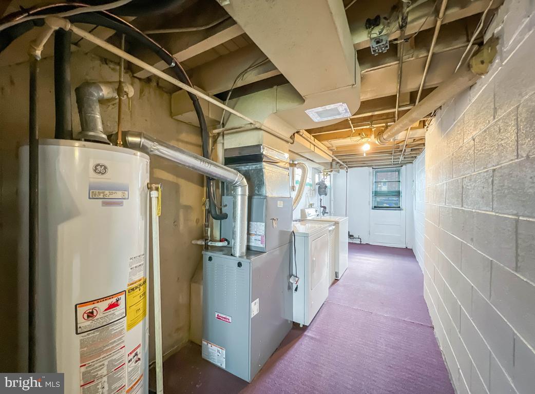15018 London Road Philadelphia, PA 19116 - Photo 39 of 52 Laundry & Utility Area