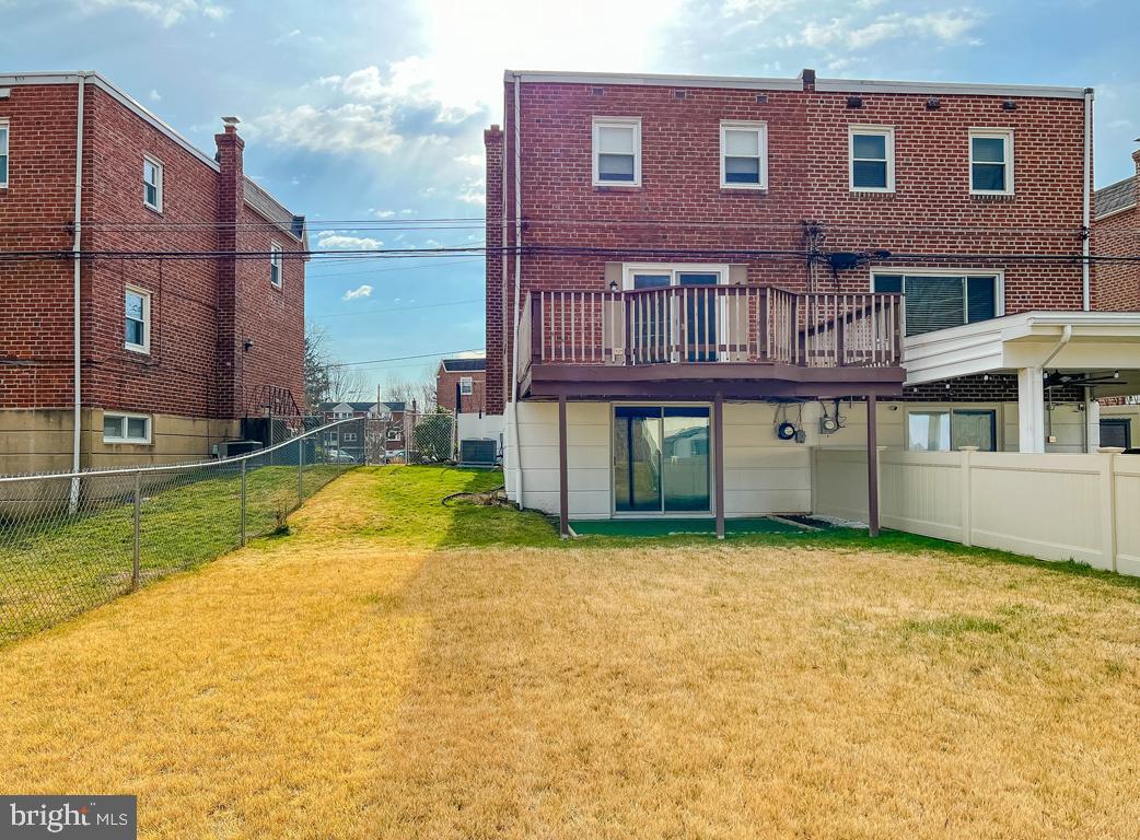 15018 London Road Philadelphia, PA 19116 - Photo 4 of 52 Back yard view of home & patio!