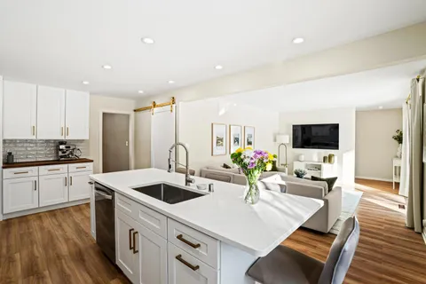 $769,900 | 9062 North Lake Drive, Bayside, WI 53217