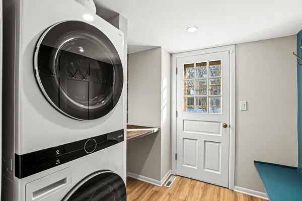 $769,900 | 9062 North Lake Drive, Bayside, WI 53217