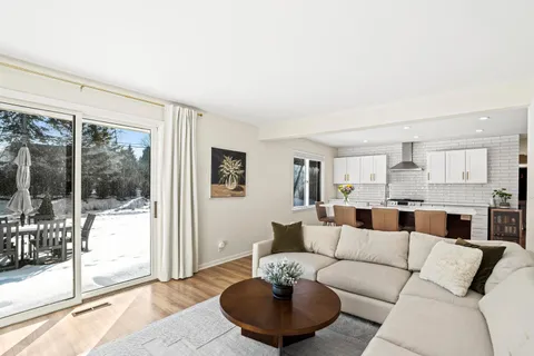 $769,900 | 9062 North Lake Drive, Bayside, WI 53217