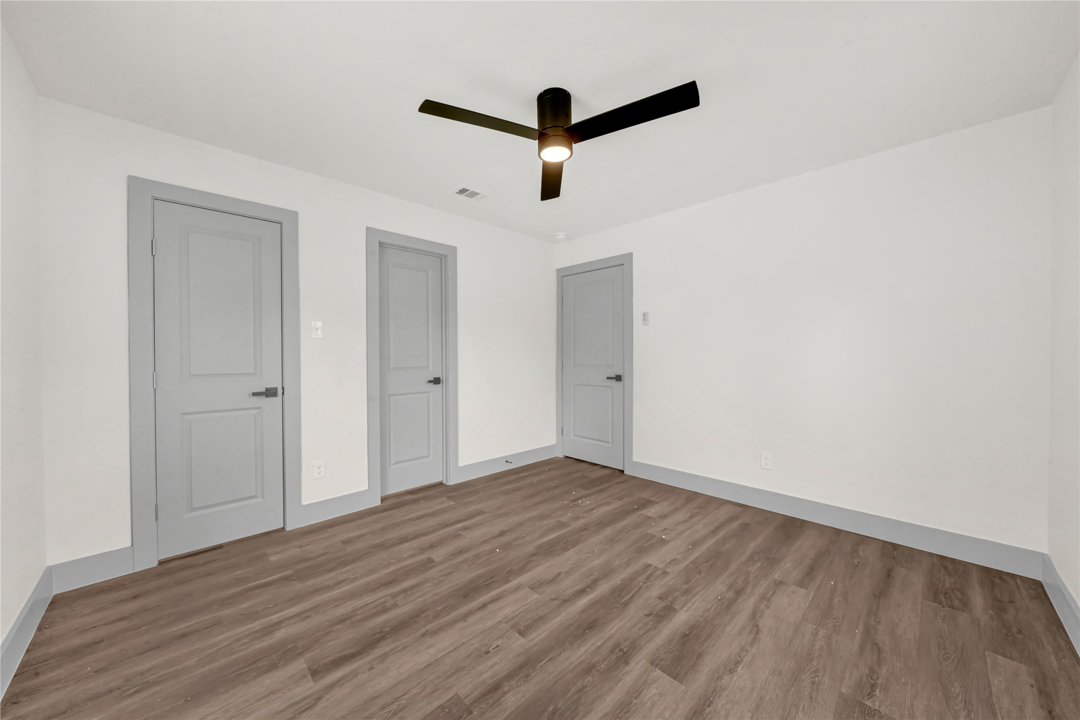 4331 Herridge Street Houston, TX 77022 - Photo 16 of 32