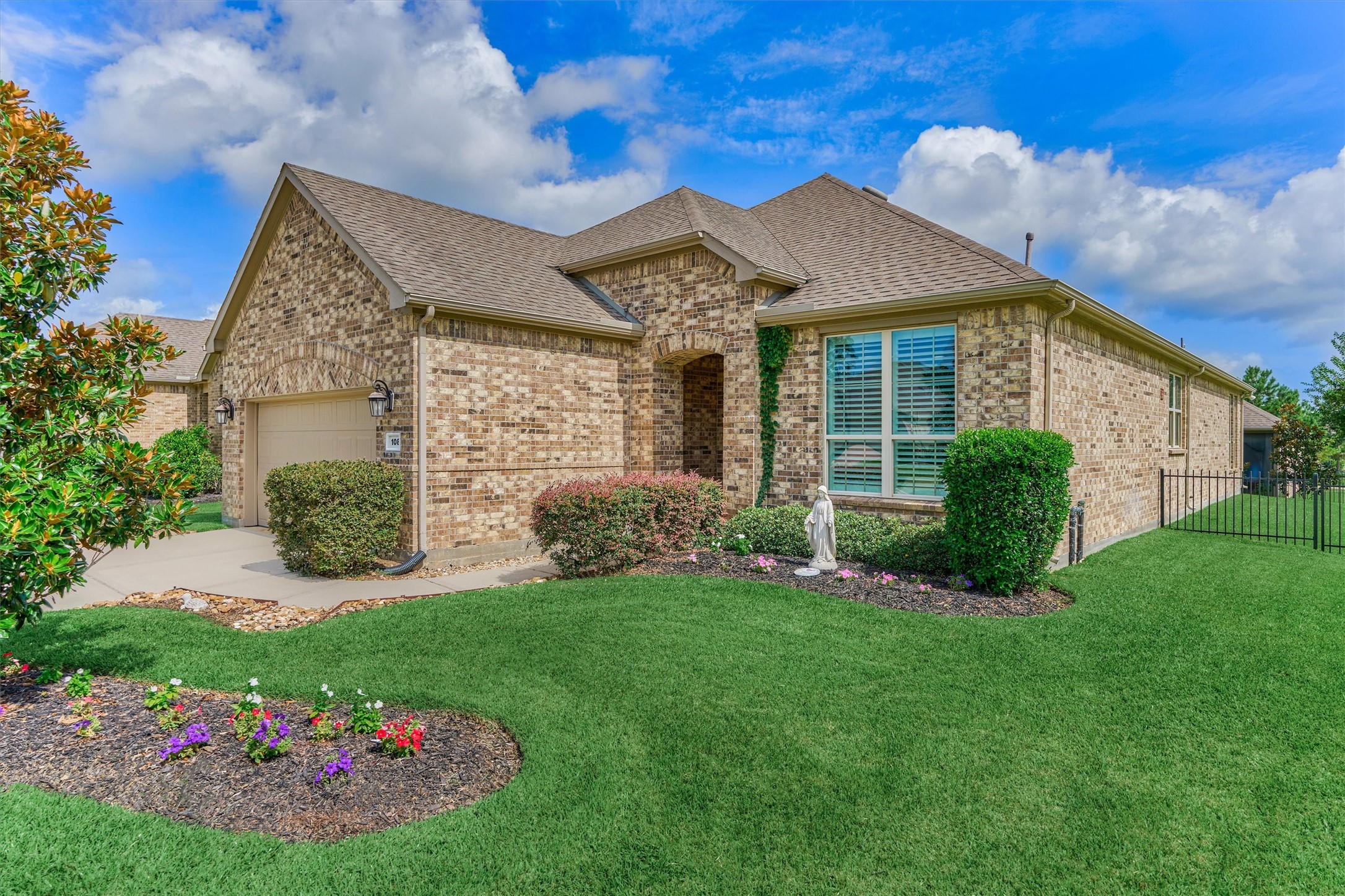 108 Wild Wick Way Spring, TX 77382 - Photo 7 of 44 There Are Also Several Outstanding Golf Courses In the Area And Lake Conroe Is A Short Drive To The North.