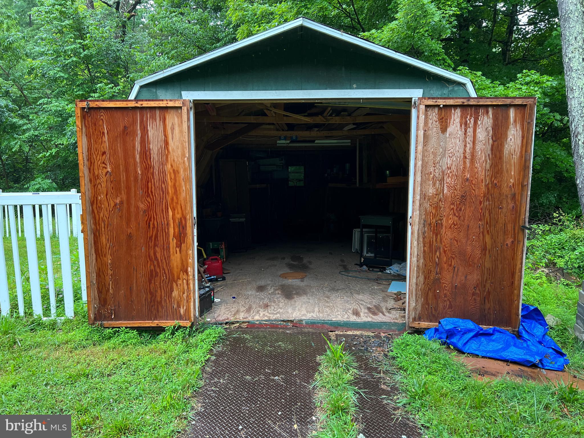 3215 Miller Road Pennsburg, PA 18073 - Photo 19 of 25 Shed