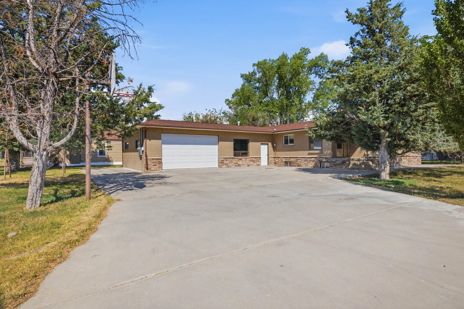 2230 River Meadows Road Casper, WY 82604 - Photo 3 of 46