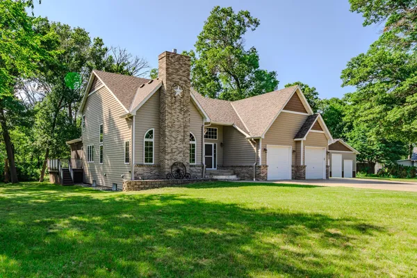 $645,000 | 8750 East Beatrice Drive, Clear Lake, MN 55319