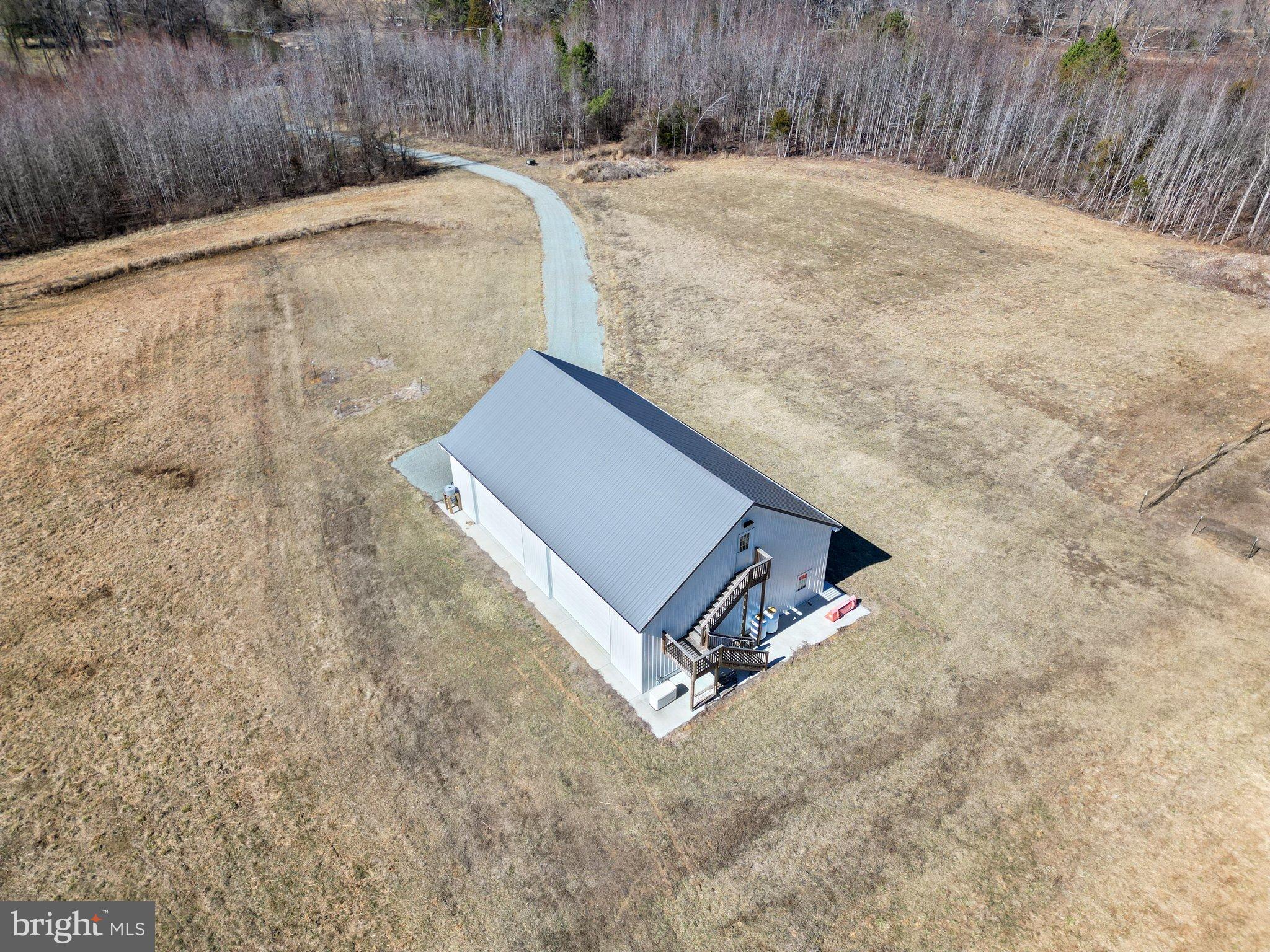 200 Randalia Road Chesapeake City, MD 21915 - Photo 4 of 30 Private gated driveway