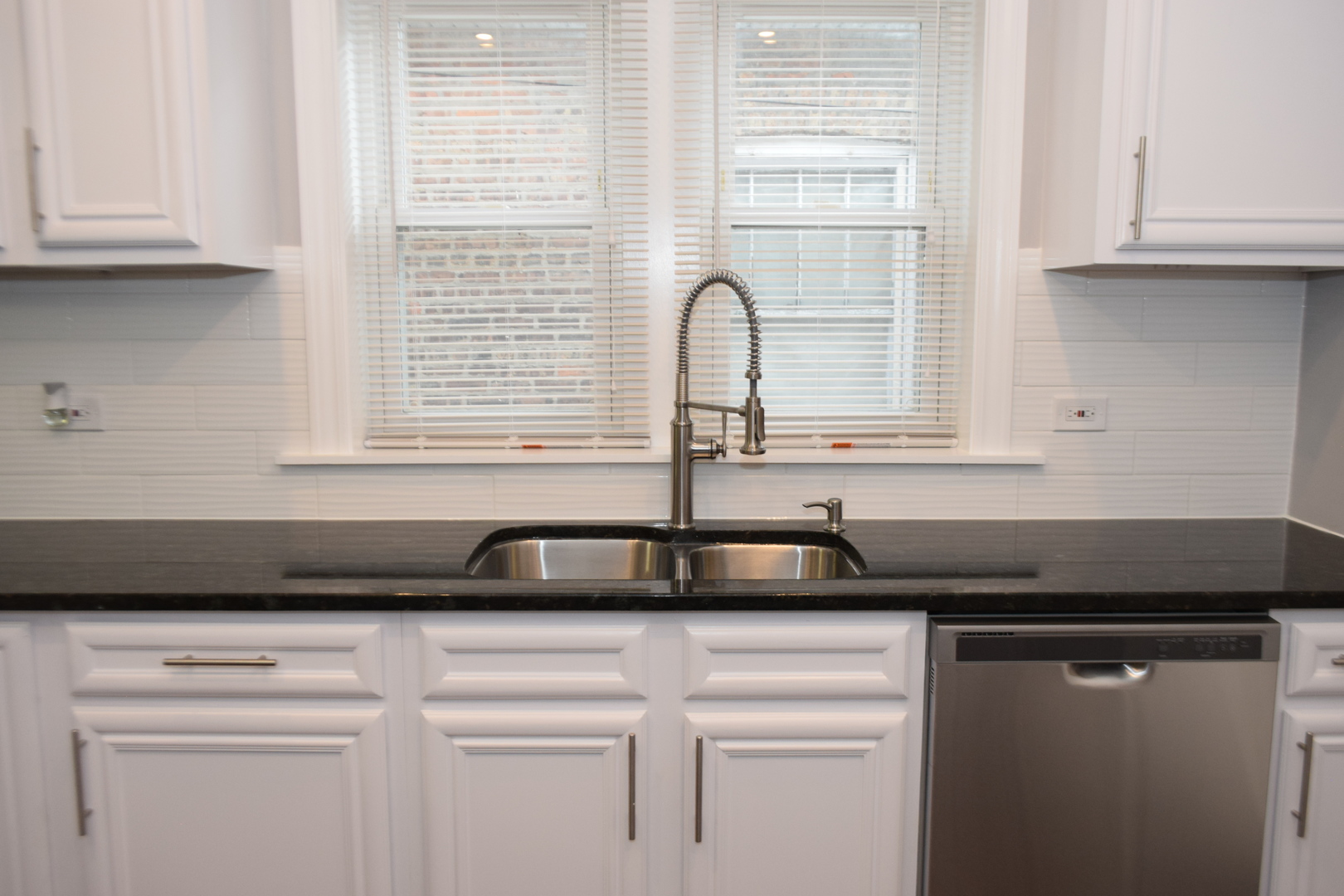 8236 South Ridgeland Avenue Chicago, IL 60617 - Photo 23 of 25