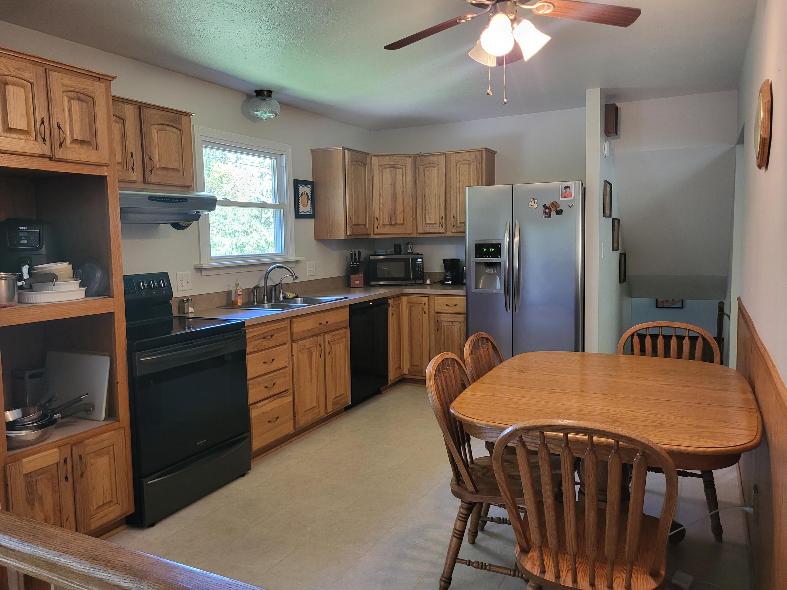 2710 Weaver Road Niles, MI 49120 - Photo 3 of 28 20251016_123411