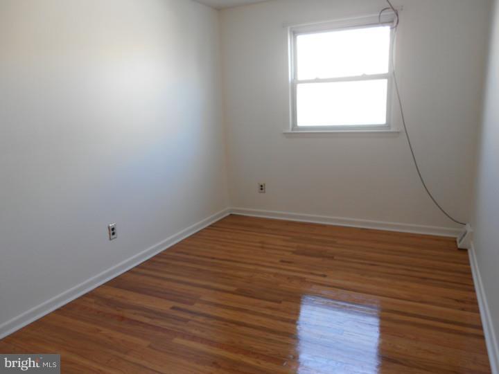 10230 Calera Road Philadelphia, PA 19114 - Photo 22 of 25 Gallery Image 22