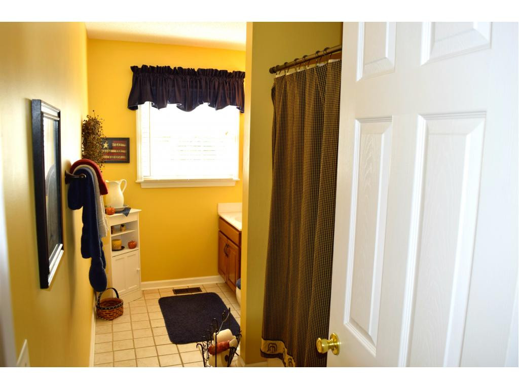 119 Edgefield Road Bristol, TN 37620 - Photo 13 of 24 Photo 13