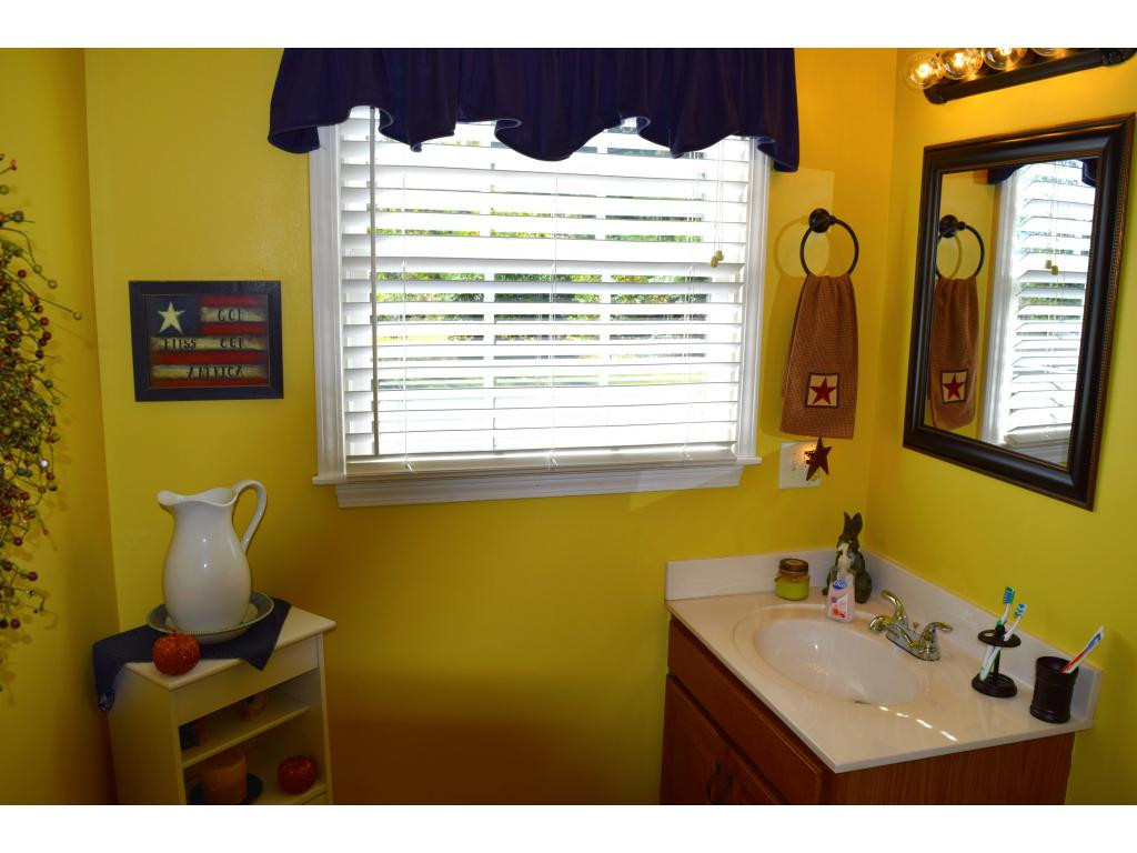 119 Edgefield Road Bristol, TN 37620 - Photo 14 of 24 Photo 14