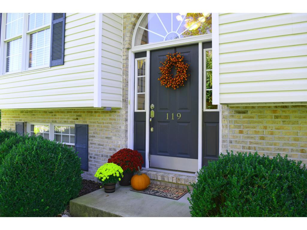 119 Edgefield Road Bristol, TN 37620 - Photo 2 of 24 Photo 2