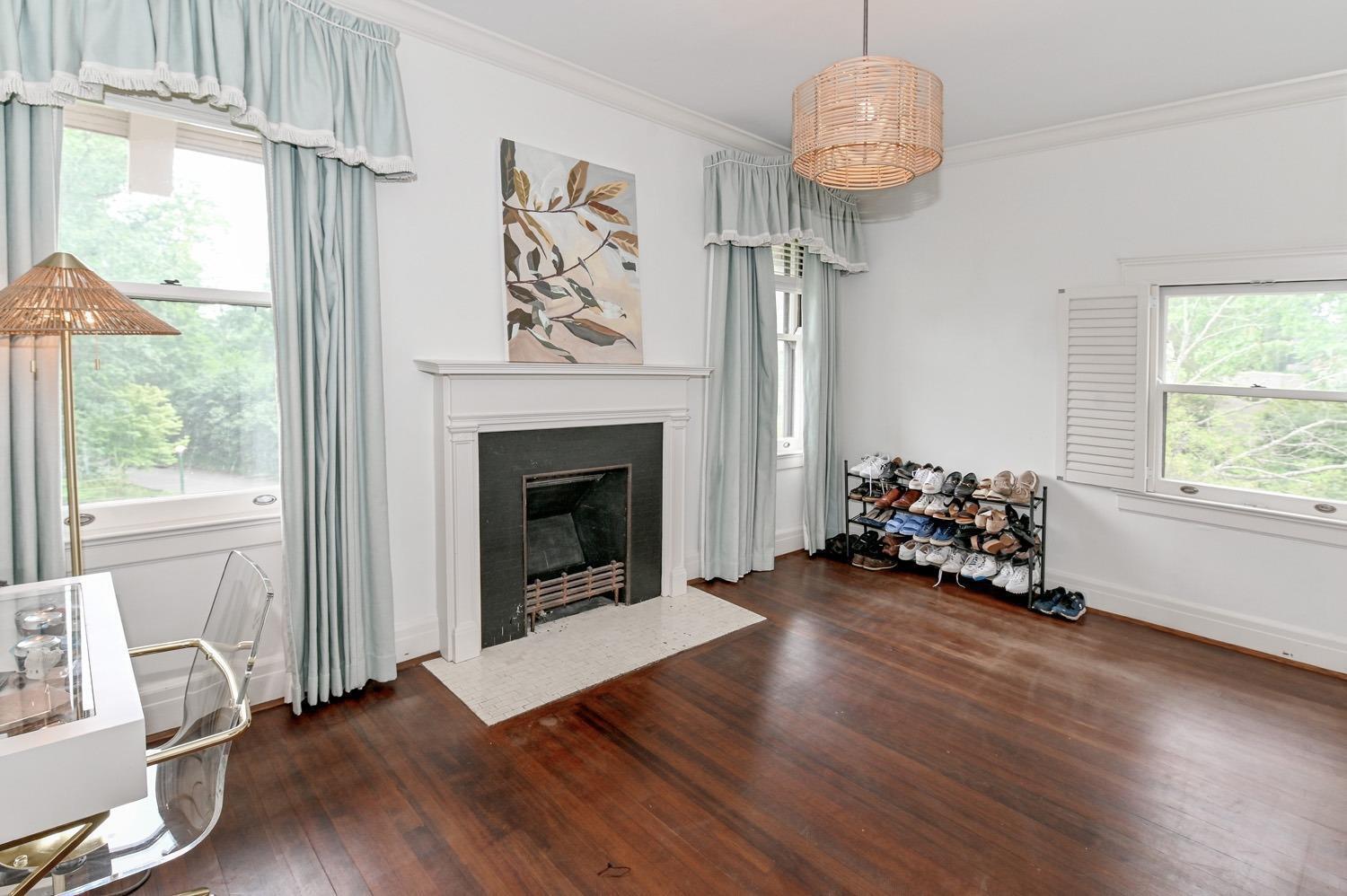 2461 Grandin Road Cincinnati, OH 45208 - Photo 27 of 48
