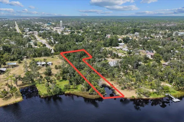 $584,000 | 1710 Southeast 1st Street, Steinhatchee, FL 32359