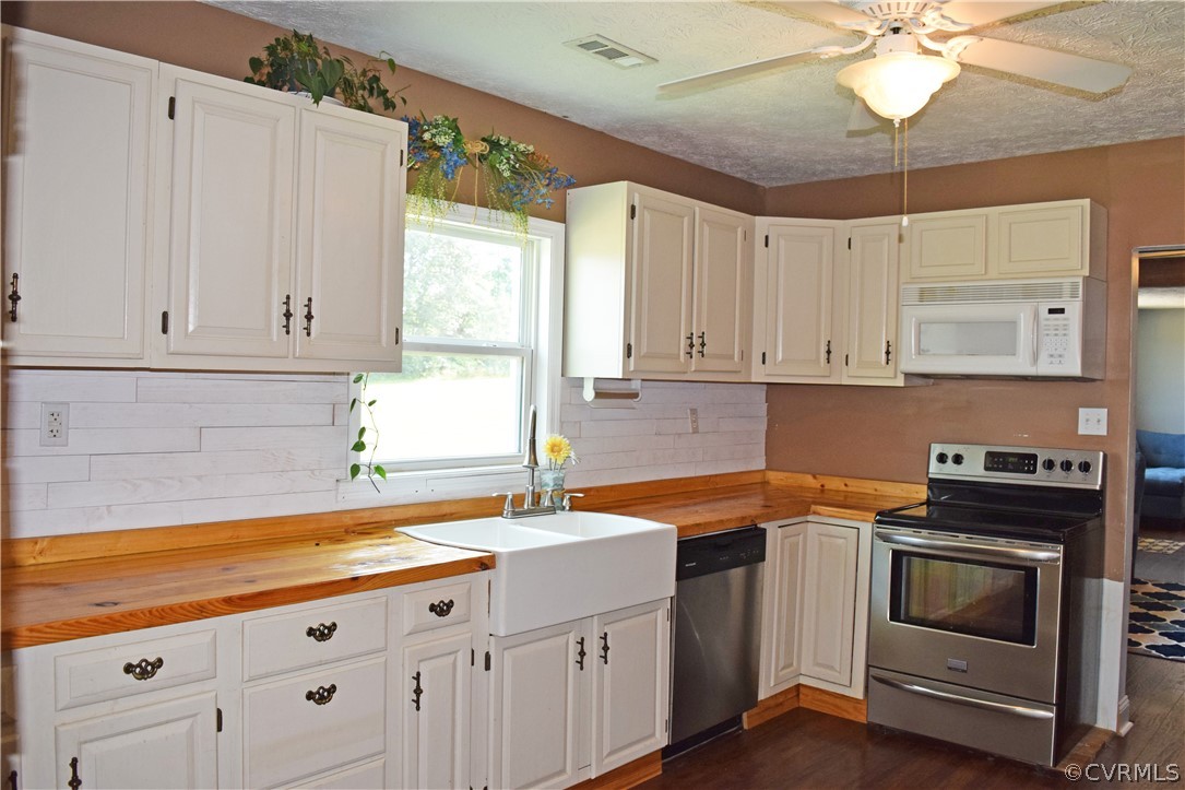 7201 Ruthville Road Providence Forge, VA 23140 - Photo 6 of 20 Gallery Image 6